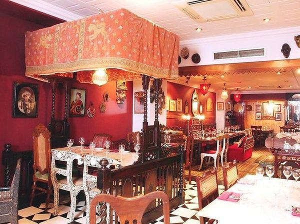 Restoran Unik di Dunia Ini Punya Interior Antik, Jadul hingga Amat Simple