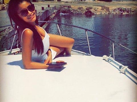 Foto: Gaya Hidup Anak Tajir Tunisia Pamer Mobil Mewah Hingga Tumpukan Uang