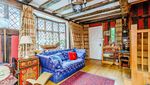 Foto: Rumah Masa Kecil Harry Potter yang Dijual