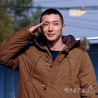 Leeteuk, leader boyband Super Junior ini masuk wamil pada Oktober 2012 dan selesai pada Juli 2014. Foto: istimewa