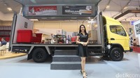 Fuso FE 74 Long yang baru dipajang pada pameran GIIAS kali ini memiliki panjang wheelbase 4.200 milimeter.
