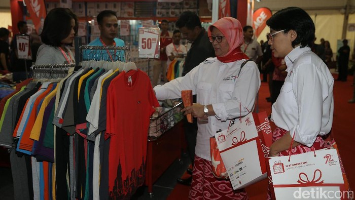 Hari Belanja Diskon Indonesia (HBDI) dan Happy Birthday Indonesia Festival (HBDIF) digelar di JIEXPO Kemayoran, Jakarta. Acara ini untuk memeriahkan HUT RI ke-72.