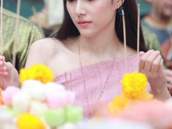 Kecantikan Gadis Thailand Ini Bikin Netizen Terpana