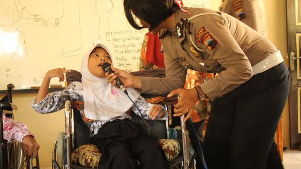 Sosialisasi Tertib Lalu Lintas untuk Anak Difabel di Brebes