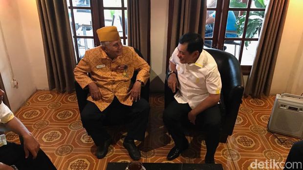 Nurdin Halid dan Petinggi Golkar Kunjungi Tokoh Pahlawan Sulsel
