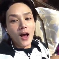 Menampilkan wajah melongo dan tanpa makeup seperti ini pun Mulan tetap cantik. Foto: Dok. Instagram Mulan Jameela