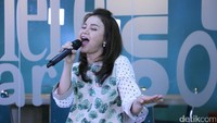 Rossa mengaku sangat menikmati proses produksi album barunya ini. Foto: Asep Syaifullah