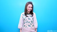 Inilah Rossa, sang diva yang mencoba menghadirkan hal baru bagi lembaran musiknya. Foto: Asep Syaifullah