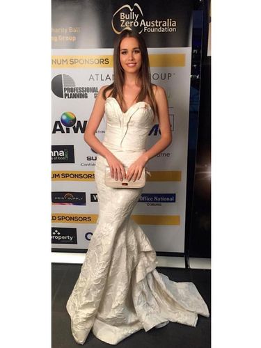 Wanita Ini Di-bully karena Jadi Ratu Kecantikan Muslim Pertama di Australia