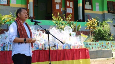 Blusukan di Alor, Menkominfo Tinjau Internet Cepat