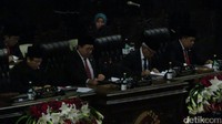 Fadli Zon memimpin paripurna DPR. Dia menyebut Novanto sedang kurang sehat (Foto: Gibran Maulana Ibrahim/detikcom)