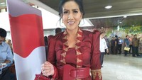 Tahun lalu, Venna memakai pakaian adat Bali. Saya sengaja karena ini kan ada tamu negara lain biar mereka juga tahu adat kita. Sekalian perkenalkan, ucap Venna (Foto: Hary Lukita Wardani/detikcom)