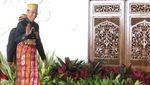 Aneka Gaya Jokowi Pakai Sarung, dari Momen Resmi sampai Santai