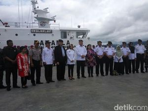 Mendes Eko Dapat Warga Kehormatan dari Bakamla