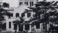Pada 1901, didirikan Pegadaian Negara pertama di Sukabumi, Jawa Barat, tepatnya 1 April 1901. Selanjutnya di 1905, Pegadaian berbentuk lembaga resmi dengan status Jawatan. (dok. Pegadaian)