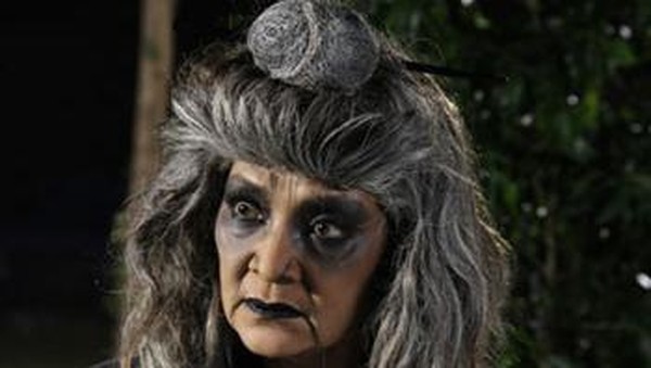 Mengenang Aksi Farida Pasha, dari Guna-guna Istri Muda ke Mak Lampir