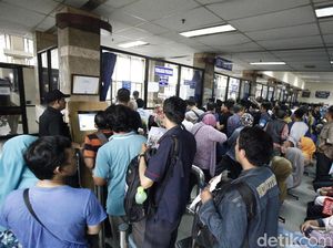 Takut Terjaring Razia, Warga Berbondong-bondong Bayar Pajak