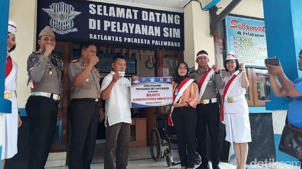 Warga Palembang yang Lahir 17 Agustus Gratis Perpanjang SIM
