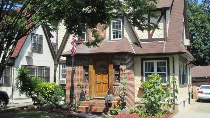 Rumah Donald Trump yang disewakan di AS