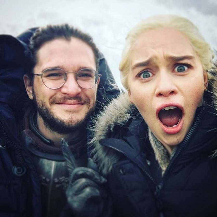 Emilia Daenerys Clarke Si Seksi Namun Konyol