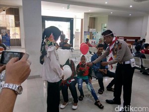 Nuansa Merah-Putih di Samsat Cibadak Sukabumi Sambut HUT RI