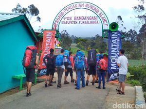 Ribuan Pendaki akan Ikuti Upacara HUT RI di Puncak Gunung Slamet