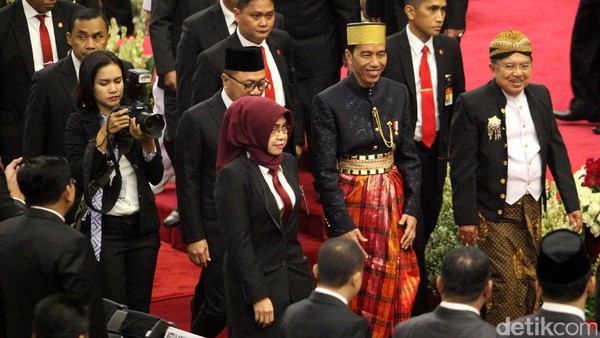 Foto: Kompak, Jokowi-JK Berbaju Adat di Sidang Tahunan
