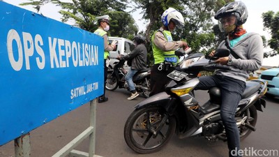 Foto: Hore, Mulai Hari Ini Kendaraan di Jakarta Bebas Denda Tunggakan Pajak