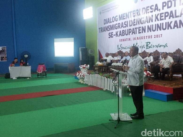 Di Depan Kades, Mendes Eko: Korupsi Harus Diperangi Bersama Di Depan Kades, Mendes Eko: Korupsi Harus Diperangi Bersama