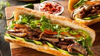 Banh Mi merupakan roti sandwich jenis baguette yang berasal dari Vietnam. Banh Mi berisi irisan daging babi, lobak, dan wortel. Untuk pelengkap, biasanya ditambahkan juga jalapenos, daun ketumbar dan mayonnaise. Foto: Istimewa
