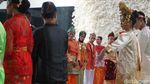 Foto: Keren Banget! Parade Baju Adat Sambut Jokowi-JK di DPR