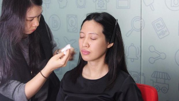  Tips Tampil Cantik dengan 'Makeup Fresh and Natural' ala Go-Glam