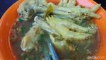 Gurih Mengenyangkan! 8 Soto Ayam Berkuah Hangat untuk Sarapan Nikmat