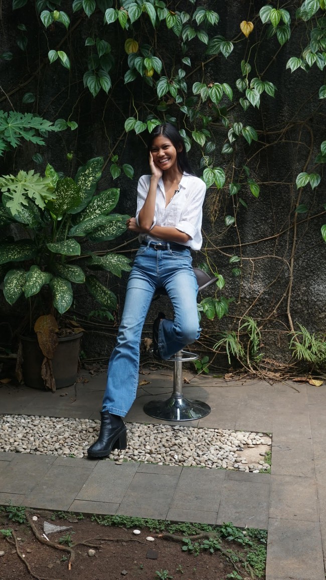 Senang sudah pasti karena itu fashion show pertamaku, untuk merek ternama pula. Apalagi aku bisa menjadi satu-satunya wakil Indonesia, kata Laras tentang pengalamannya di Paris Fashion Week saat berbincang dengan Wolipop pada Agustus 2017. (Foto: Foto: Daniel Ngantung/Wolipop)