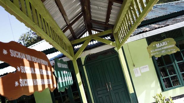 Kalimat Pengingat Ibadah di Pos TNI Perbatasan Indonesia-Malysia