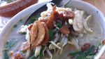 Gurih Mengenyangkan! 8 Soto Ayam Berkuah Hangat untuk Sarapan Nikmat