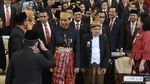 Foto Pekan Ini: Salaman Langka SBY-Mega sampai Teror Barcelona