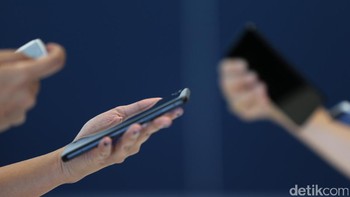 6. Download Video: Download video di angka 70,23% juga menjadi alasan orang Indonesia terjun menggunakan internet. Foto: Ari Saputra