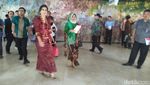 Foto: Bersongket Merah, Venna Melinda Cantik Banget di Sidang Tahunan