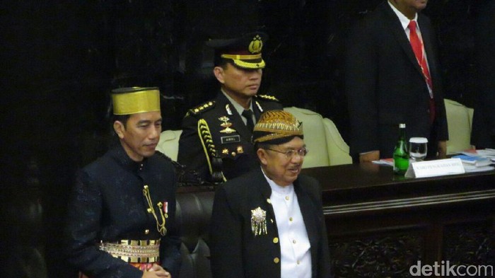 Rakyat Papua Dulu Beli BBM Mahal, Jokowi Pastikan Sekarang Tidak Lagi