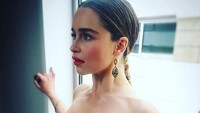 Emilia ‘Daenerys’ Clarke, Si Seksi Namun Konyol. (Foto: Dok. Instagram/emilia_clarke)