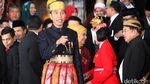 Foto Pekan Ini: Salaman Langka SBY-Mega sampai Teror Barcelona