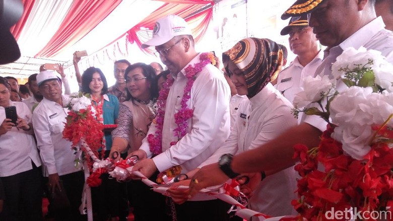 Bantu Logistik Warga, Mendes Resmikan BUMDes di Daerah Perbatasan Bantu Logistik Warga, Mendes Resmikan BUMDes di Daerah Perbatasan