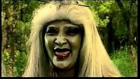 Tapi karakter ikonik yang paling dikenal adalah Mak Lampir yang dilakoni sejak 1998 hingga 2005. Foto: Ist.