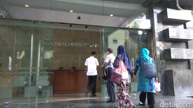 Para korban penipuan First Travel melapor ke crisis center yang dibuka Bareskrim.