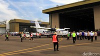 Pesawat N219 take off dari Landasan Pacu Bandara Husein Sastranegara, Rabu (16/8/2017) sekitar pukul 09.13 WIB. Setelah terbang sekitar 20 menit pesawat mendarat tepat pukul 09.40 WIB dengan mulus.