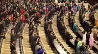 Para anggota MPR menghadiri sidang tahunan di gedung Nusantara.