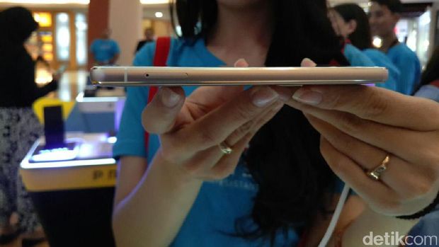 Prime 7, Ponsel Tahan Banting dari Polytron