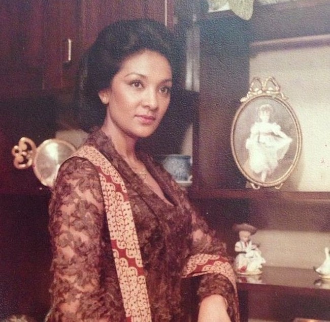Ini foto Farida saat masih muda. Jauh dari unsur seram karena terlihat anggun dan cantik. Foto: Ist.