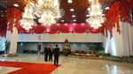 Nuansa Merah Putih Sambut Jokowi di Parlemen